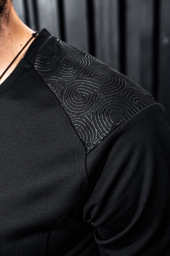 BONDED SEAMS — The Edge T shirt Men Black
