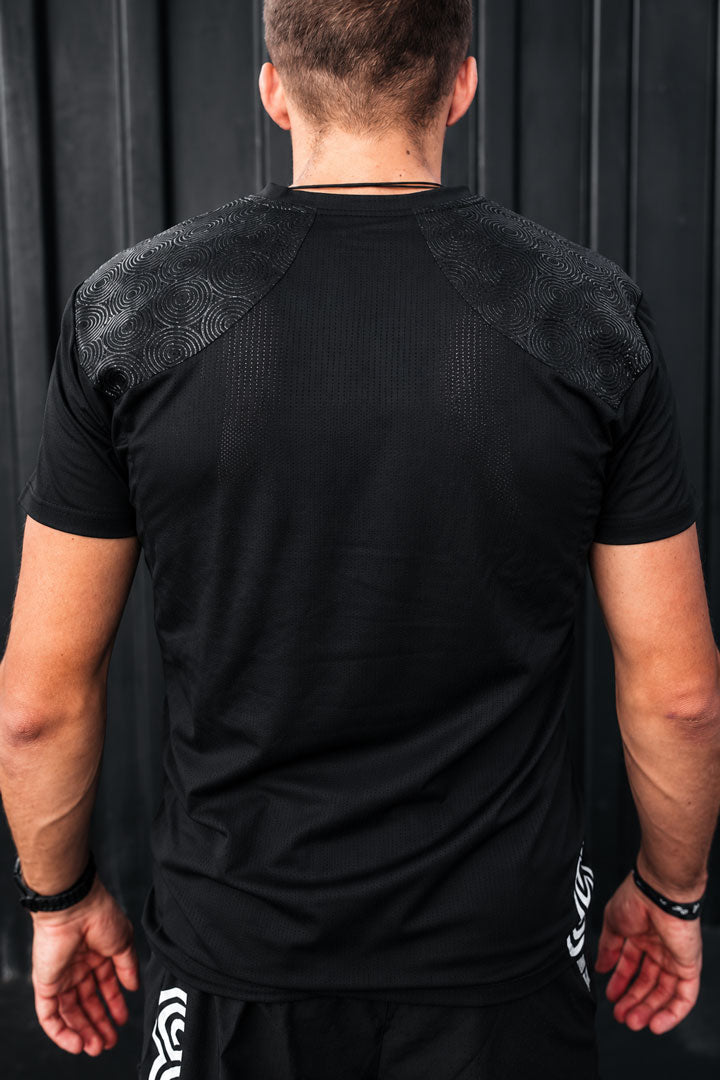 EYELET FABRIC™ — The Edge T shirt Men Black
