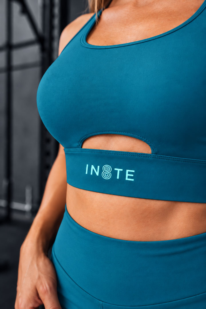 CUT-OUT VENTILATION — The Limit Sports Bra Women Teal